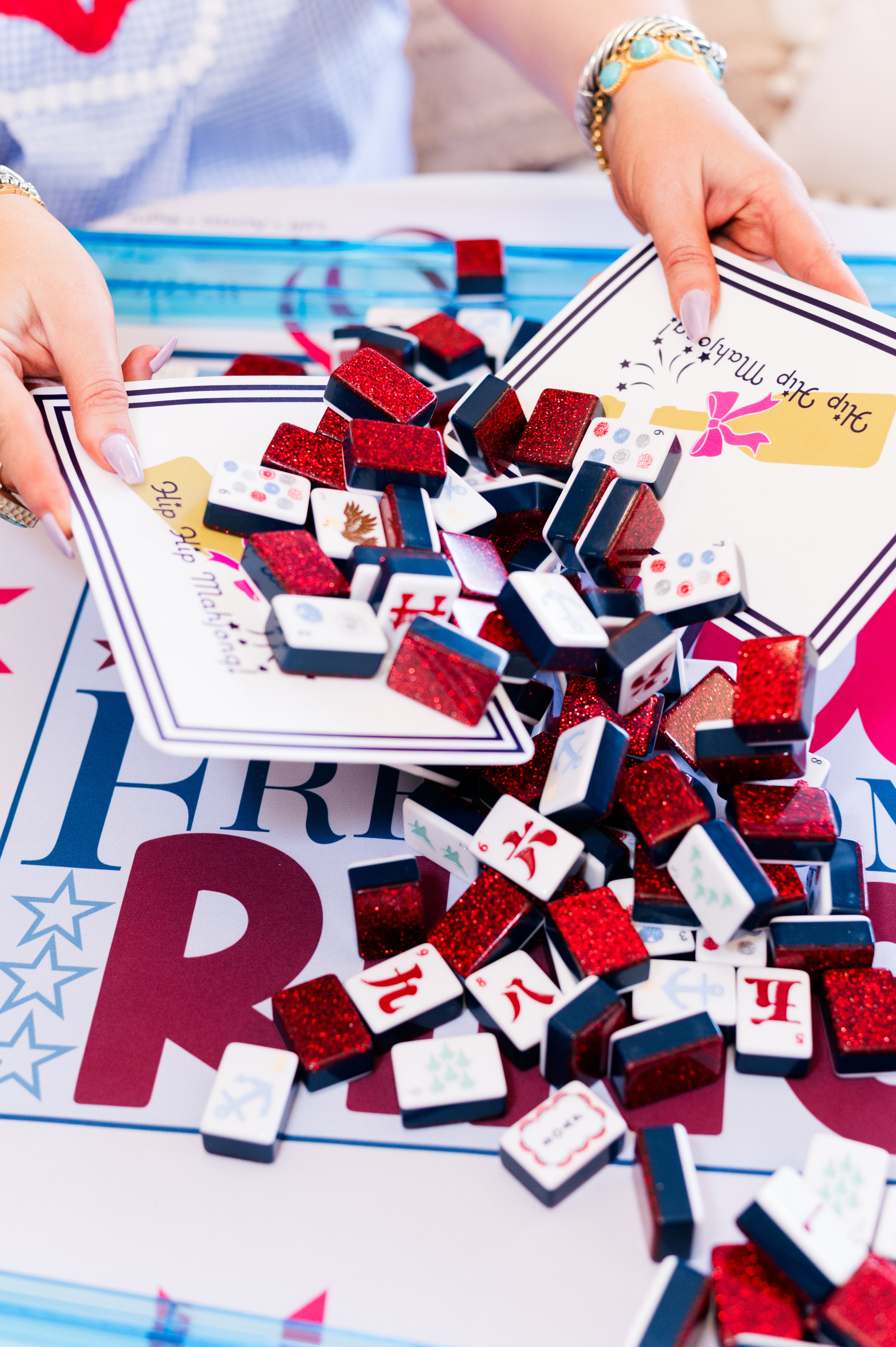 Hiphipmahjong let freedom ring holiday tiles and mat 1